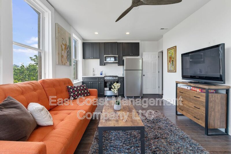 Primary Photo - 1646 E Baltimore St