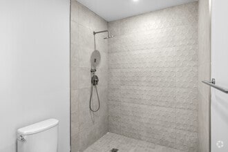 3BR, 3BA - 1,267SF - Bathroom - Gardens Residences