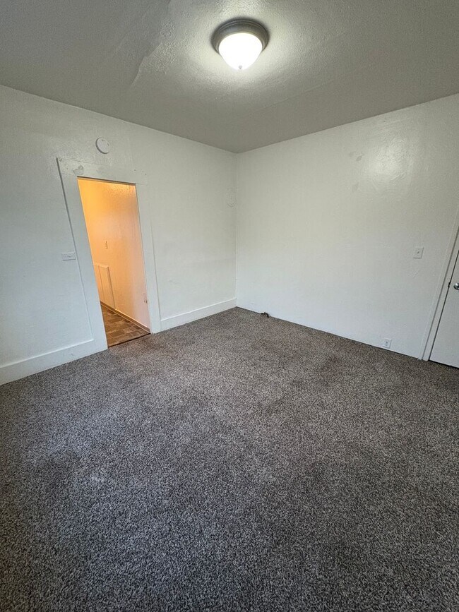 Foto del edificio - 440 N Grape St