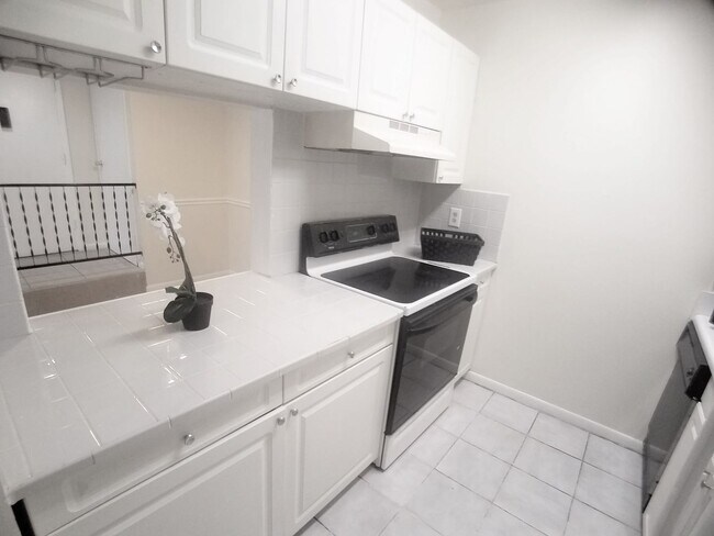 Foto del edificio - Cozy 1/1 Condo for rent at Wimbledon Park ...