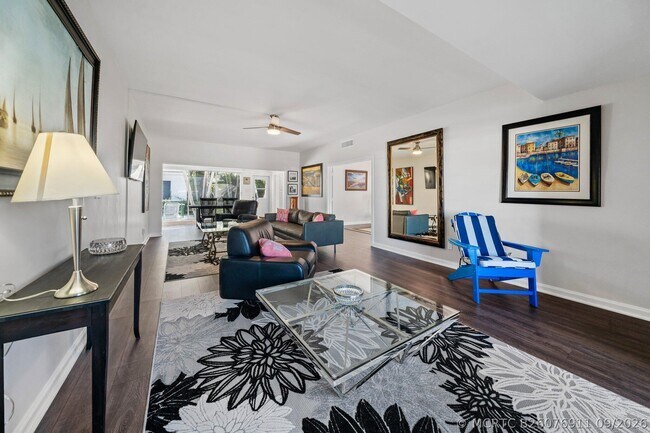 Building Photo - 130 Yacht Club Dr
