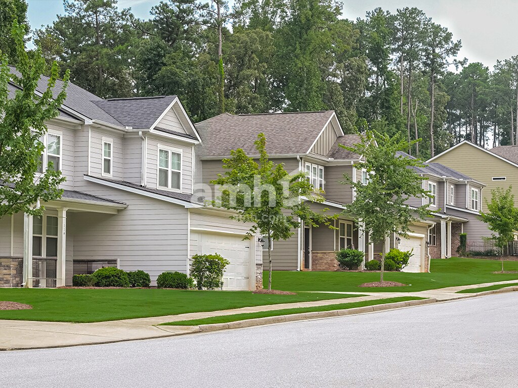 Building Photo - 165 Lindridge Dr