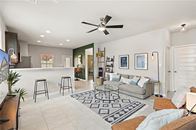 Building Photo - 205 Syrah Ct