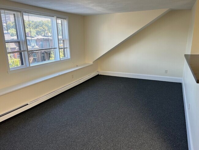 Foto del edificio - 674 Massachusetts Ave