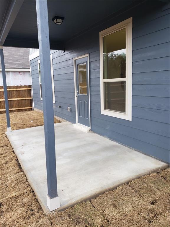 Building Photo - 2212 Cliffbrake Way