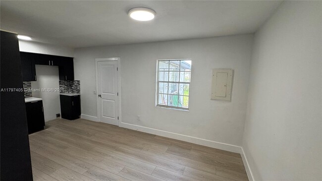 Foto del edificio - 11434 NW 22nd Ave