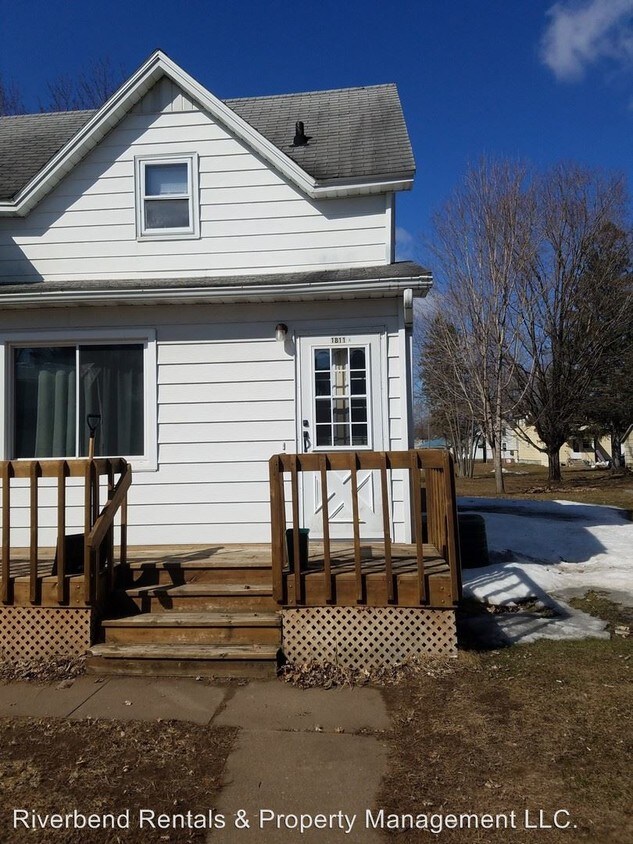 Primary Photo - 1811 11th St E