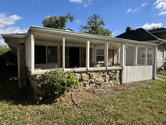 Foto del edificio - 2943 Hillside Ave