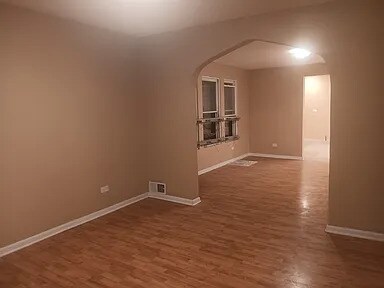 Building Photo - 5005 W Chicago Ave