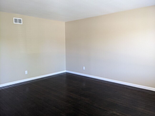 Foto del edificio - Remodeled 4 Bed 2 Bath Sunnyvale Home - Sp...