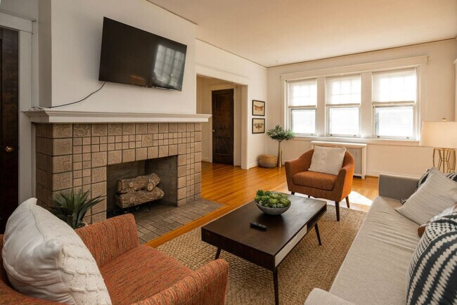 Foto del edificio - 2584 Madison Rd