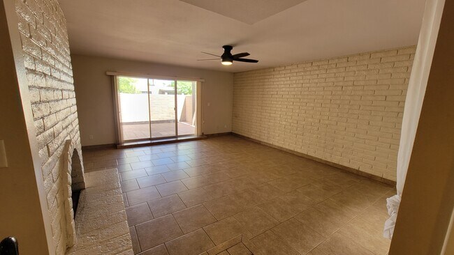 Foto del edificio - 7858 E Pecos Ln