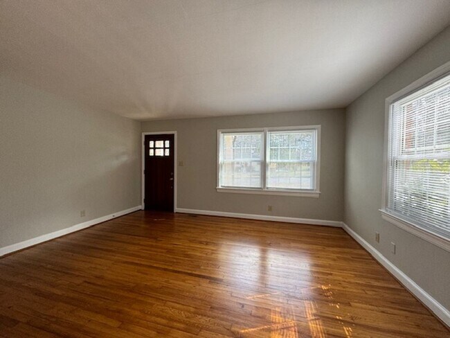 Building Photo - Carve Out A Great Life in the Heart of Cary!