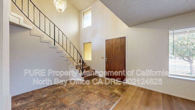 Foto del edificio - 2139 San Antonio Dr