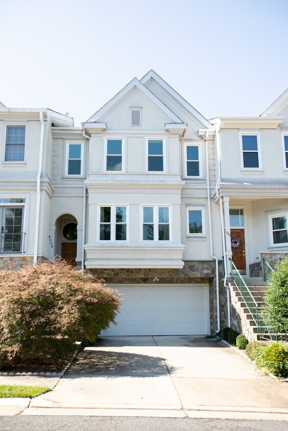 Exterior - 4006 Dogberry Ln