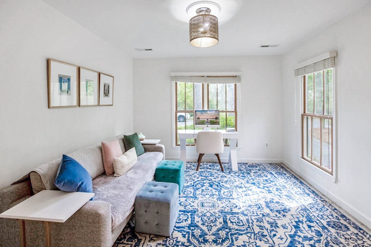 Foto principal - 753 Lake Frances Drive, Charleston, SC 294...