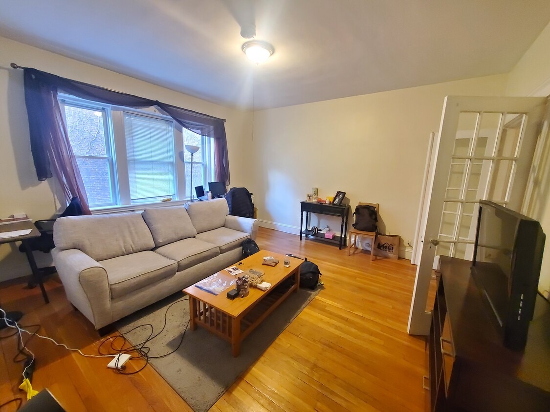 16 Wendell St Unit 1, Cambridge, MA 02138 Condo for Rent in Cambridge