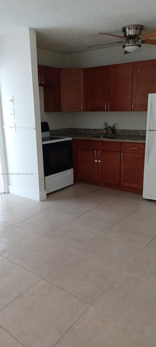 Foto del edificio - 1665 SW 29th Terrace