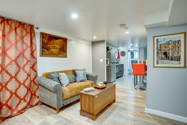 Building Photo - 787 S 13th St