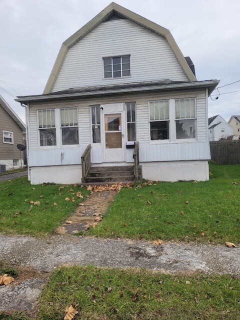 Primary Photo - 609 Maryland Ave