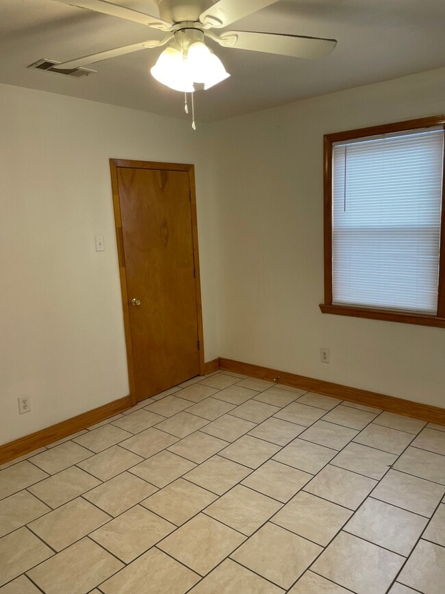 Foto del edificio - 5800 N Rampart St