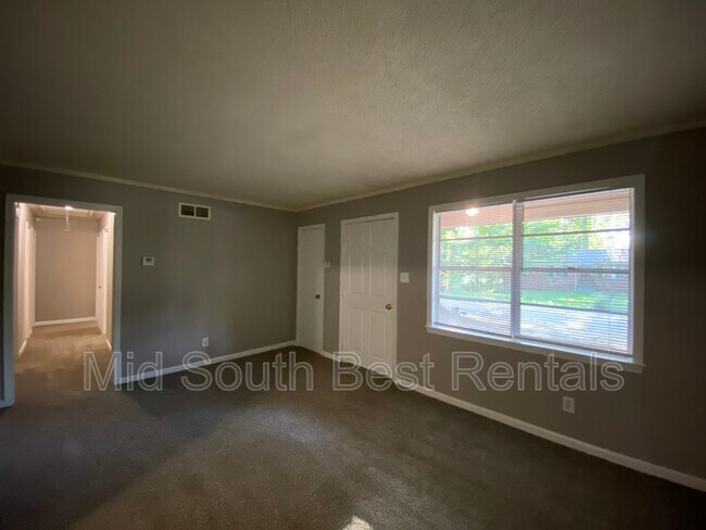 Foto del edificio - 3151 Parham St