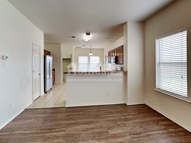 Building Photo - 2704 Albatross Lane