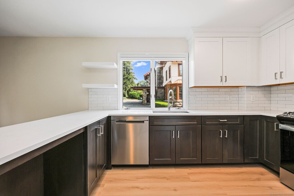Foto principal - 11 Maple Ave