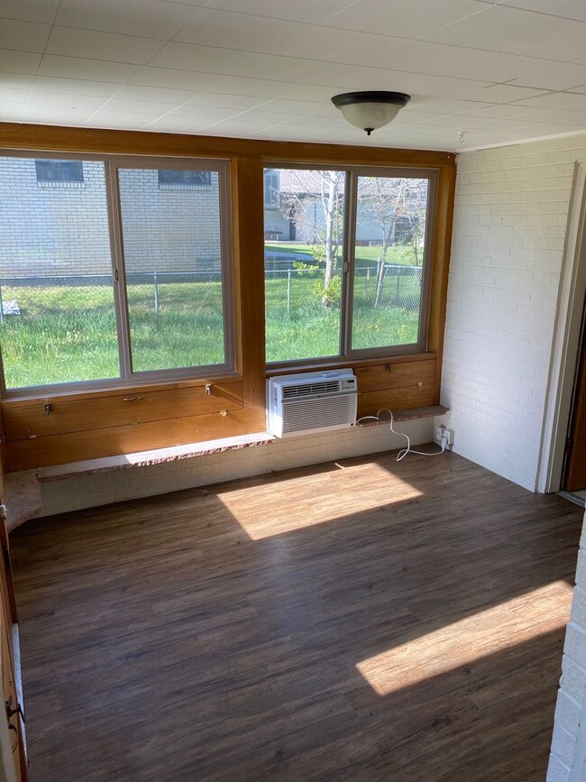 Building Photo - Beautifully Remodeled Wheat Ridge 2 Bedroo...