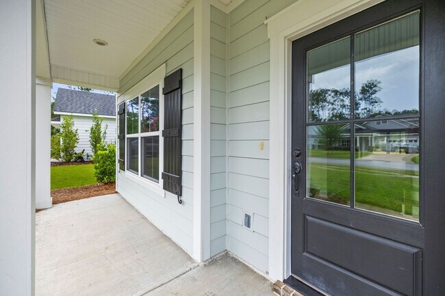 Foto del edificio - BEAUTIFUL HOME IN WATERWAYS!