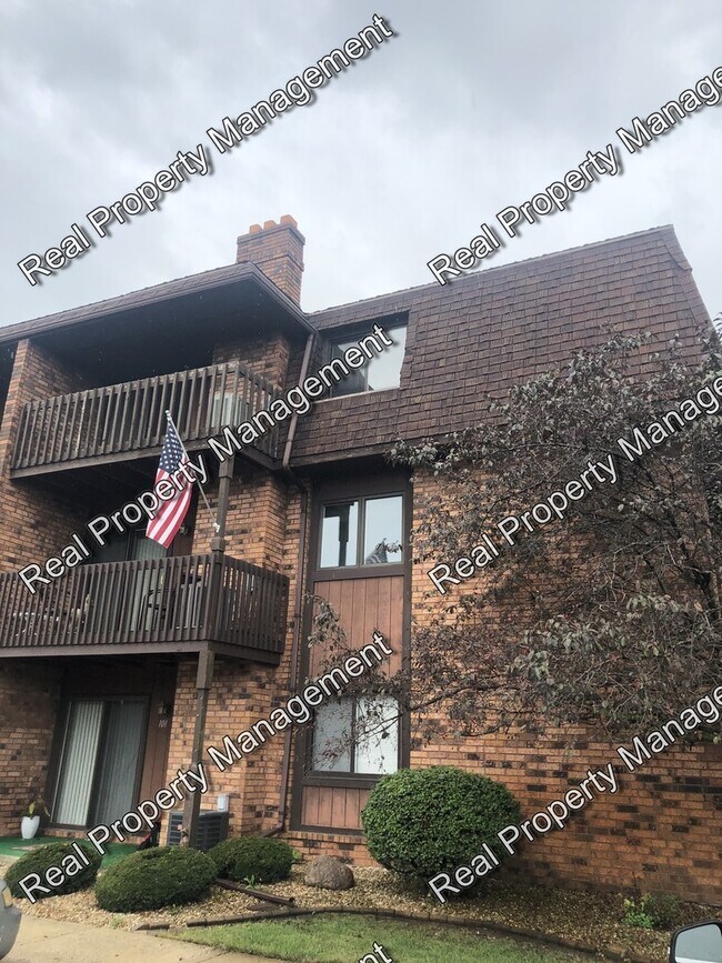 Building Photo - 933 W Glen Park Ave