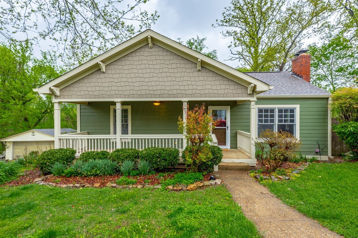 Foto principal - 3 Bedroom 3 Bath in Red Bank
