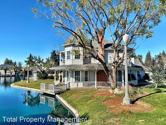 Foto del edificio - 4 br, 3 bath House - 5423 W Prospect Dr.