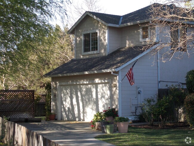 Building Photo - 3432 Koso St