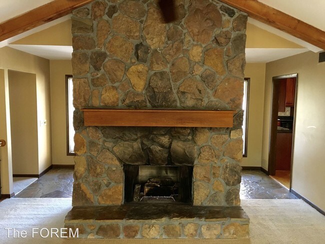 Building Photo - 5 br, 3 bath House - 1811 Greystone Court