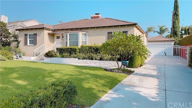 Foto del edificio - 8449 Woodlawn Ave