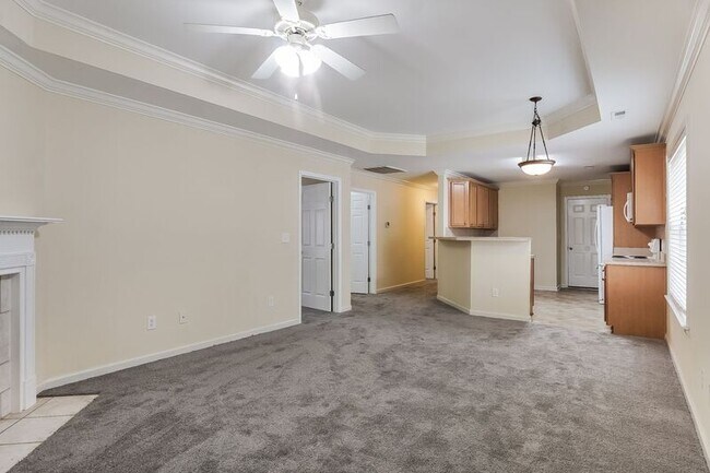 Foto del edificio - 58 Springdale Dr