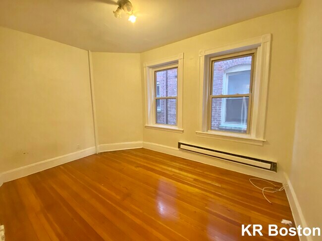 Building Photo - 161 Harvard Ave