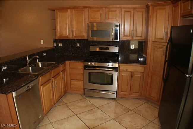 Building Photo - 5524 Markley Ave