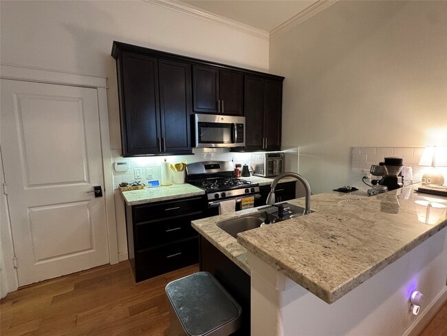 Foto del edificio - 902 W 20th St