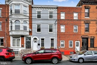 Building Photo - 2211 N Howard St