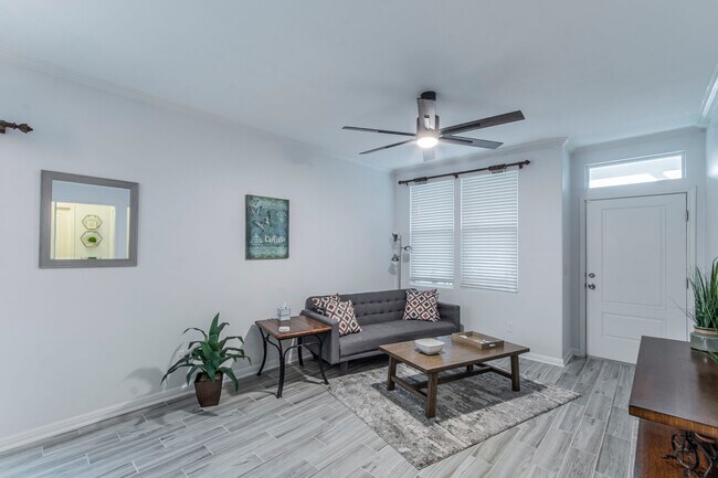Foto del edificio - 1561 Arbor Knot Dr