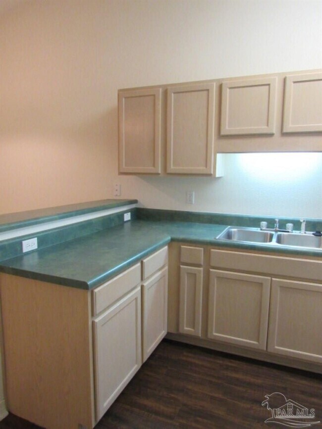 Foto del edificio - 2352 Trailwood Dr