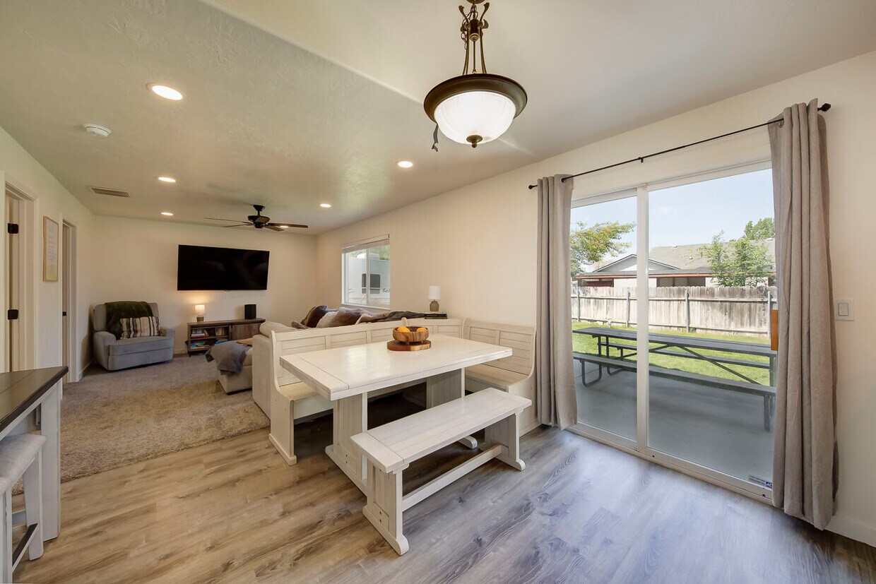 Foto principal - 3600 E Emory Ave