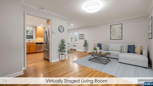 Foto del edificio - 464 Dorchester Rd