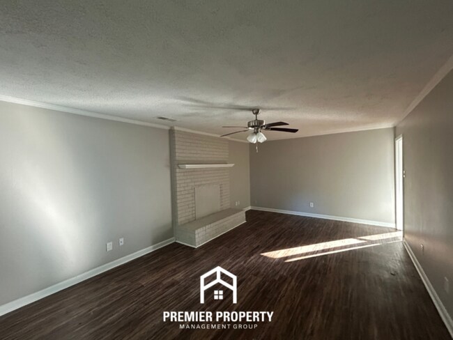Foto del edificio - 9893 Cherokee Dr