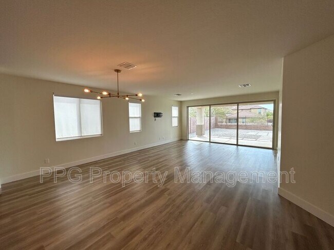 Foto del edificio - 16491 W Caldwell St