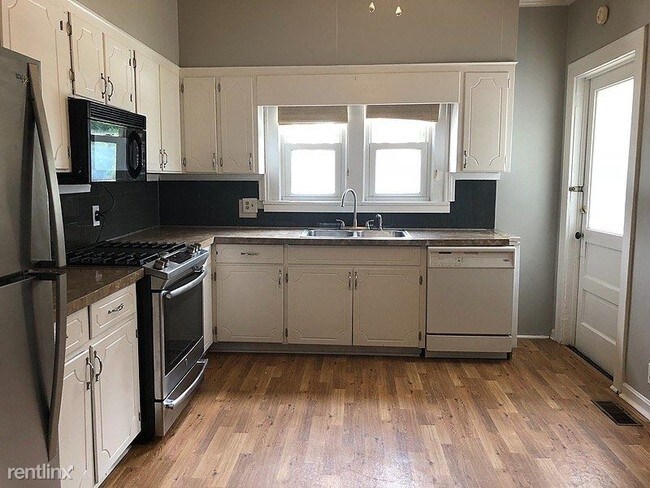 Building Photo - 2 br, 1 bath House - 211 Park Drive