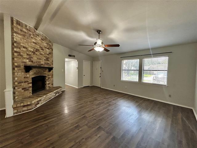 Foto del edificio - 4205 Greencrest Dr