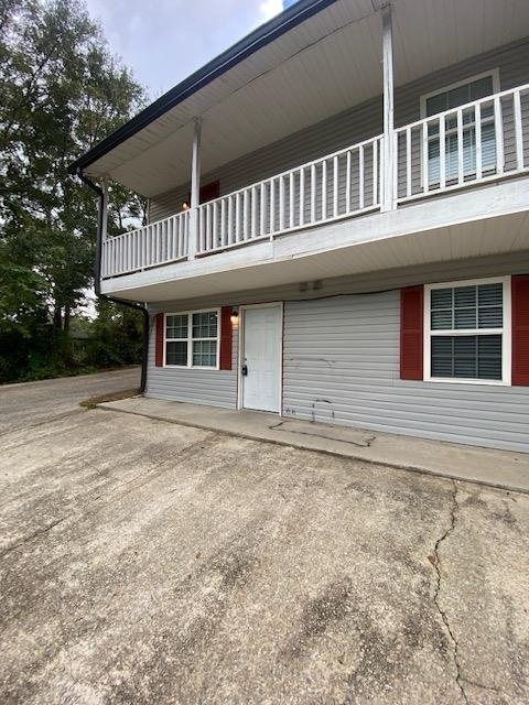 Primary Photo - 124 Bowen St